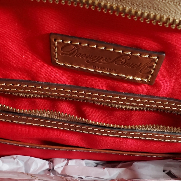 Dooney & Bourke Ostrich Tote/  BOSTR1854 FGKR - Picture 6 of 10